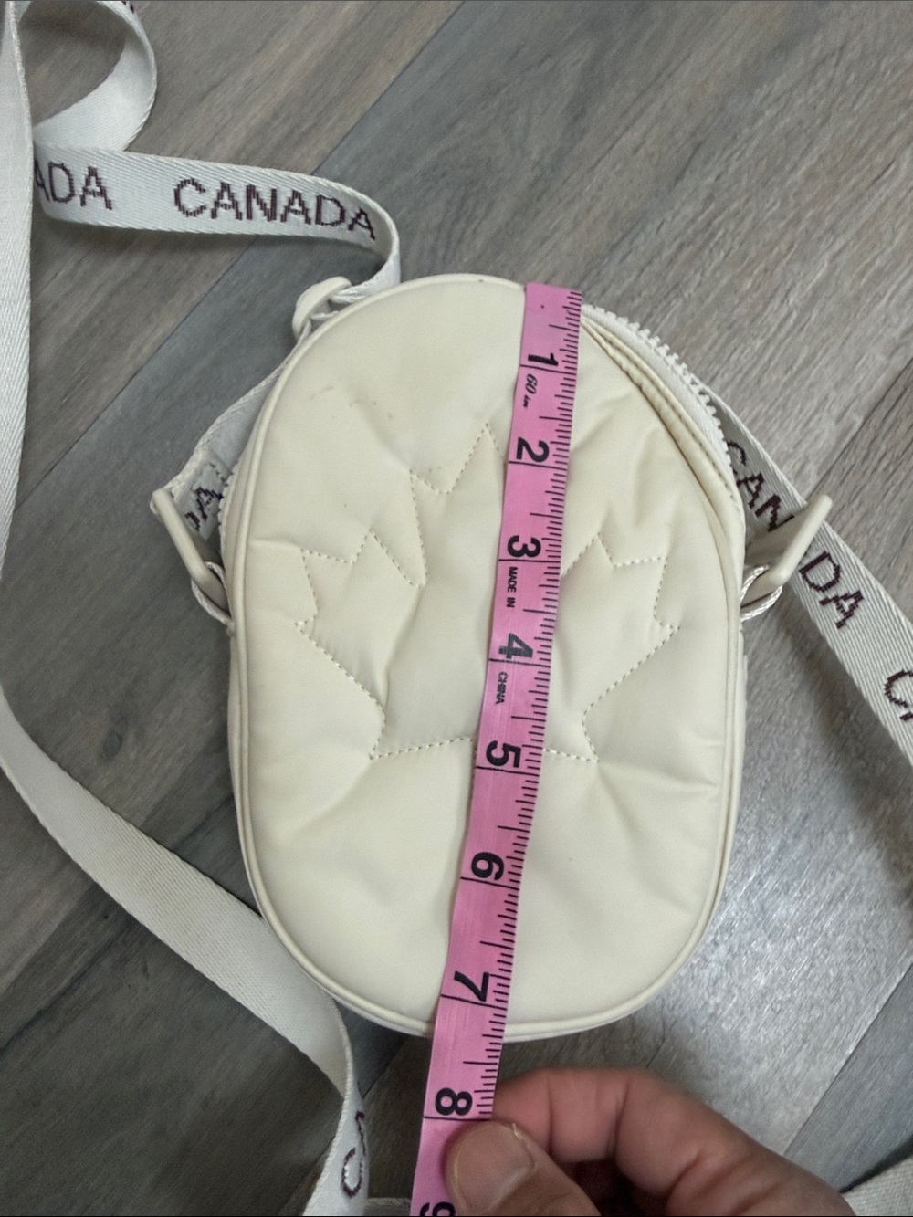 Lululemon Logo Quilt Oval Crossbody Bag - - Picture 5 of 6